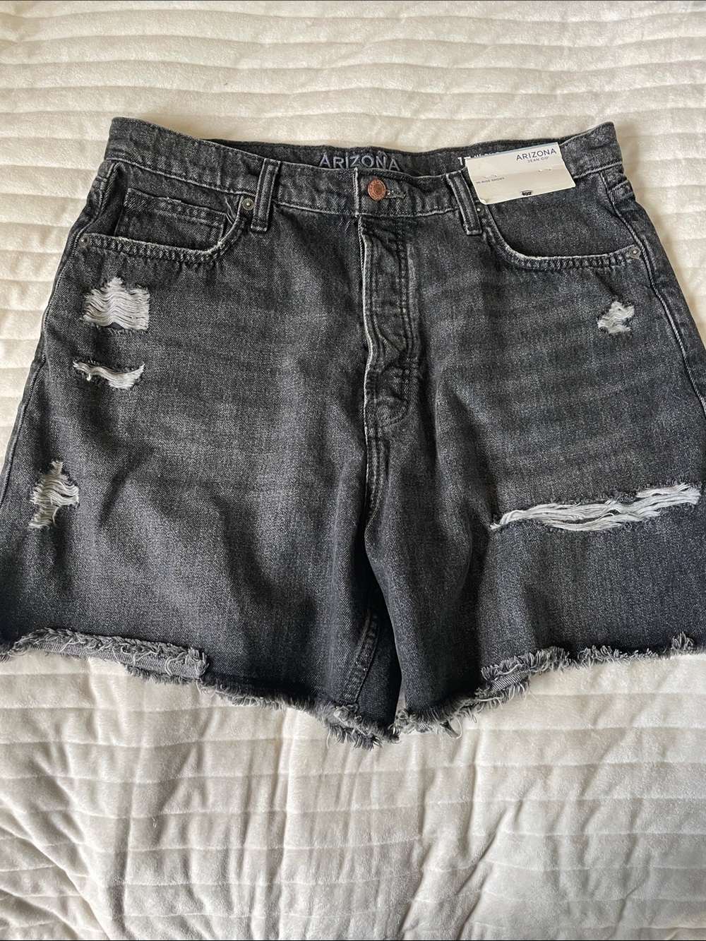 Arizona Jean Company High Rise Black Pumice Distressed Denim Short Size 17 NWT